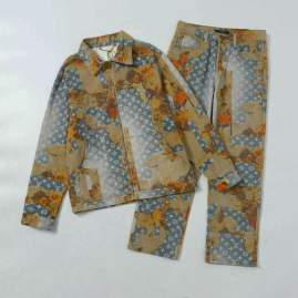 Picture of LV Sweater Suits _SKULVsz46-52M-2XLaztx9473947241190